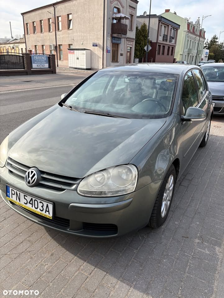 Volkswagen Golf - 2