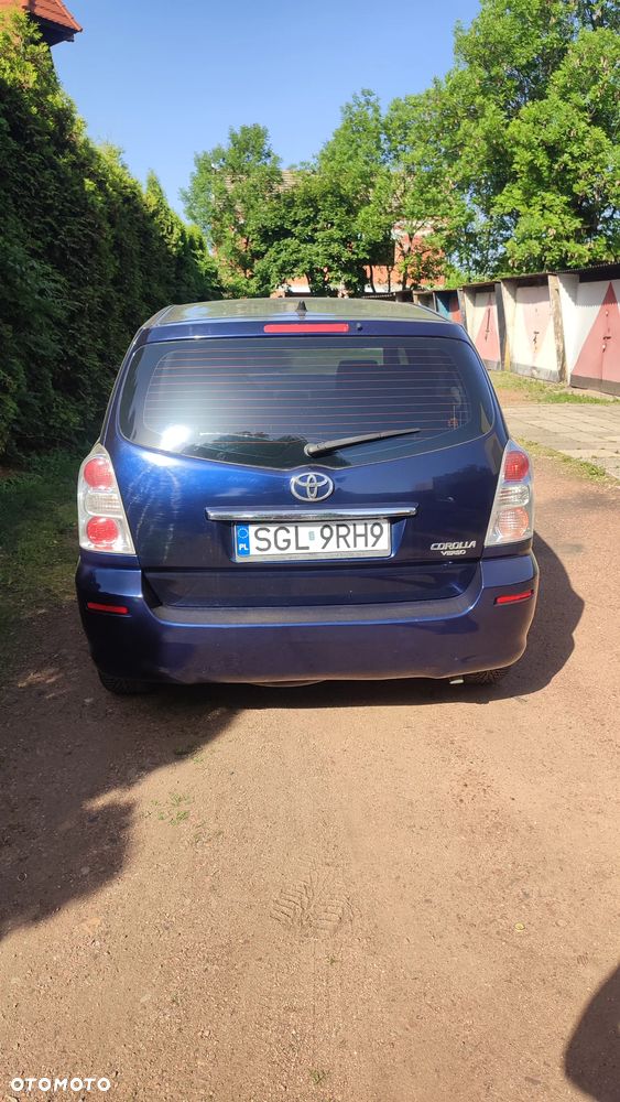 Toyota Corolla Verso 1.8 Premium + 7os - 4