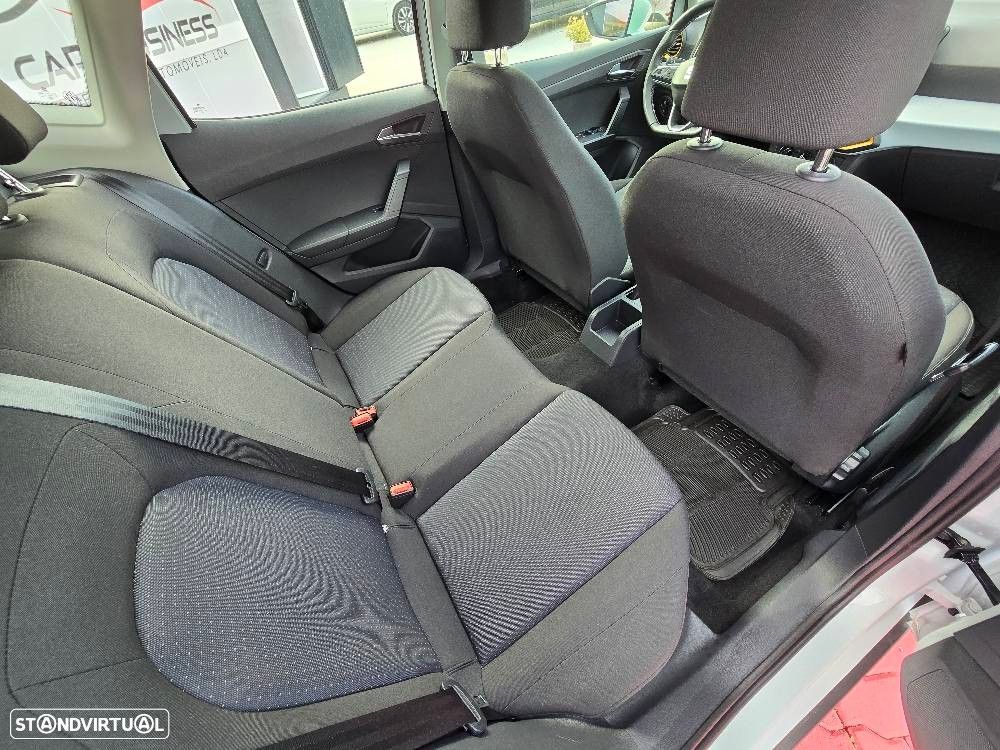 SEAT Arona - 16