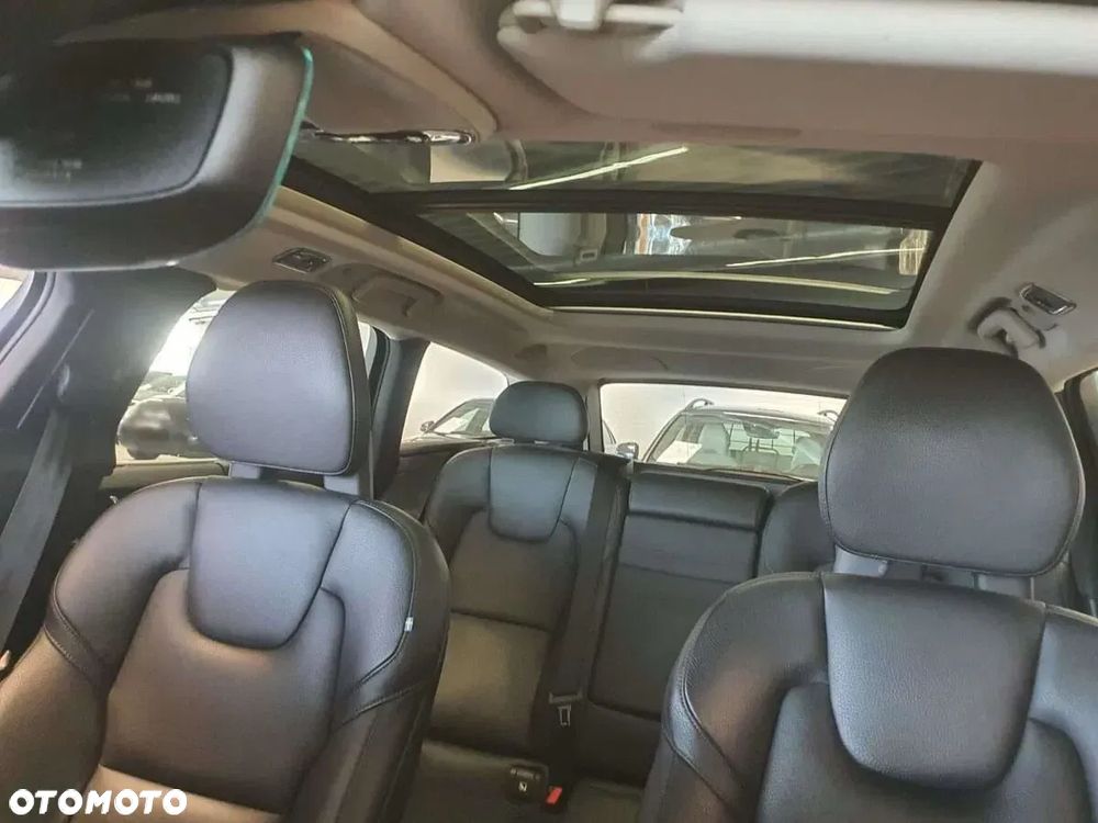 Volvo V90 D5 AWD Geartronic Momentum Pro - 1