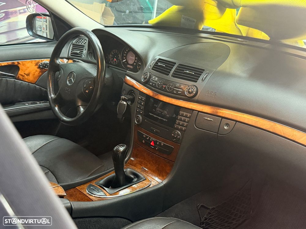 Mercedes-Benz E 270 CDi Elegance - 24