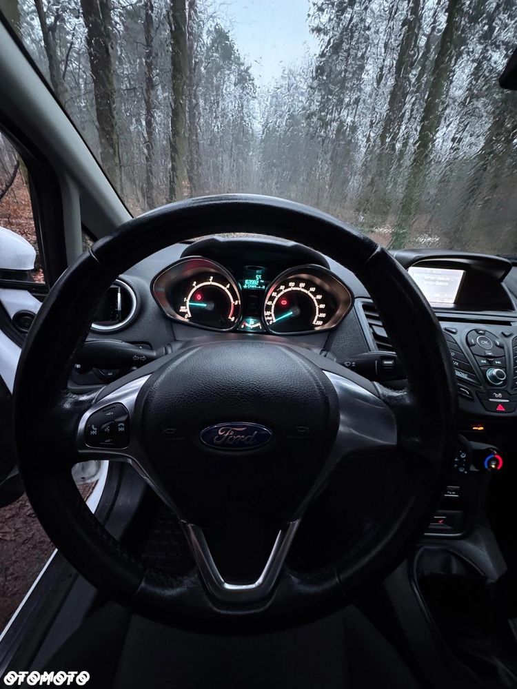 Ford Fiesta ver-1-5-tdci-sync-edition - 9