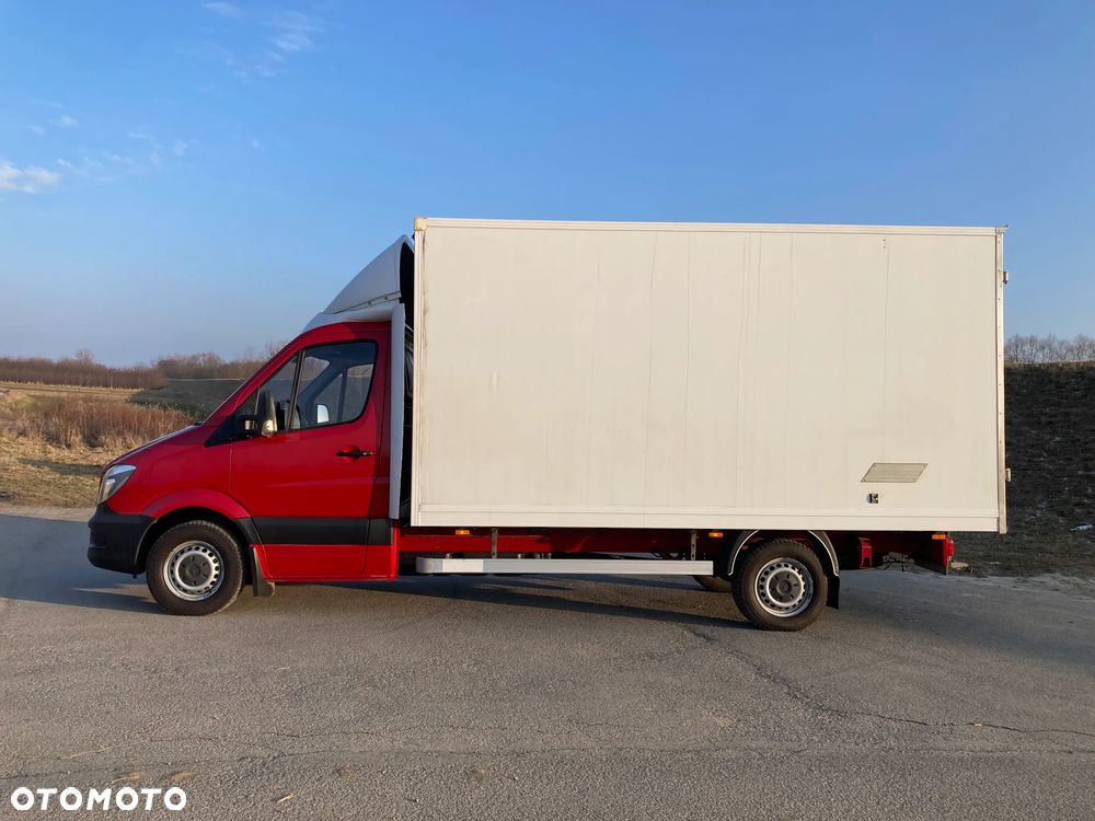 Mercedes-Benz Sprinter - 10