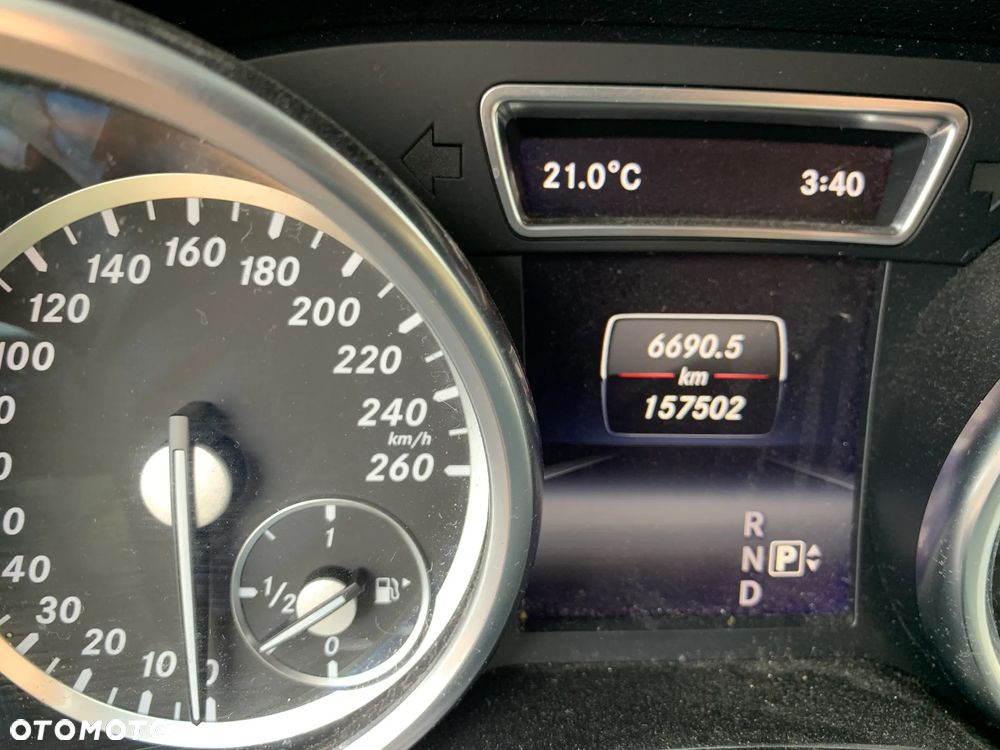 Mercedes-Benz GL 350 BlueTec 4-Matic - 24