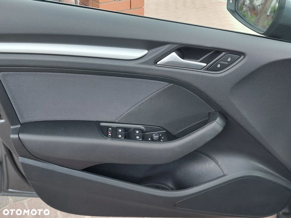 Audi A3 Sportback - 13