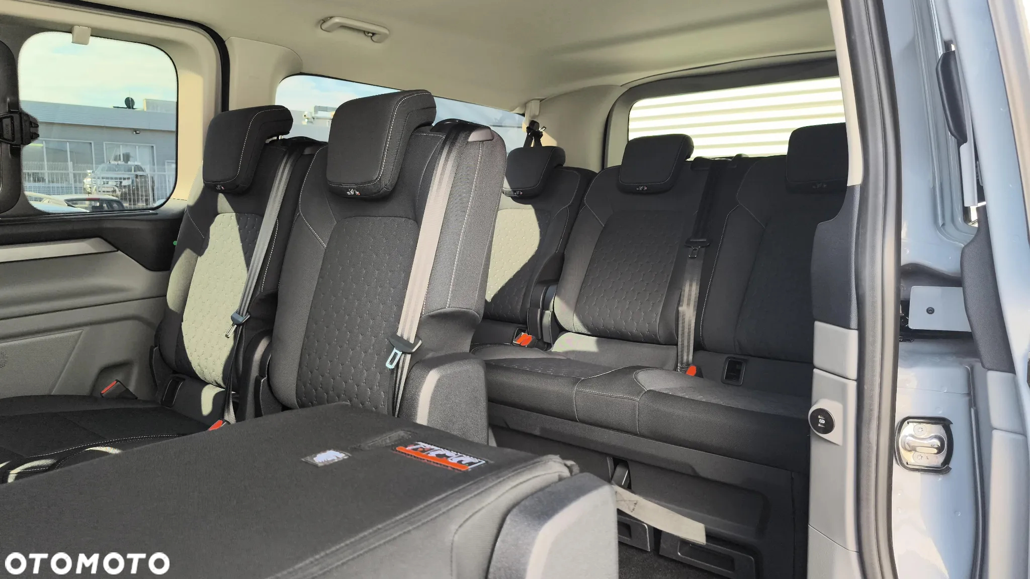 Ford Tourneo Custom 2.0 EcoBlue 320 L2 Titanium - 27