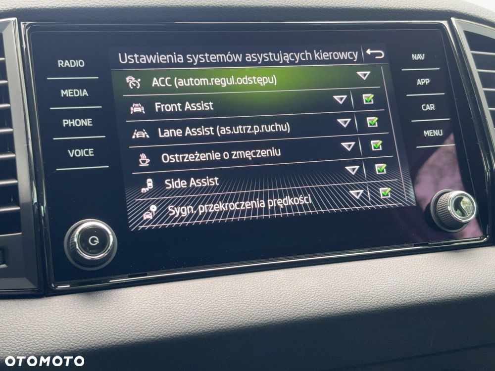 Skoda Karoq 1.5 TSI ACT Selection DSG - 33