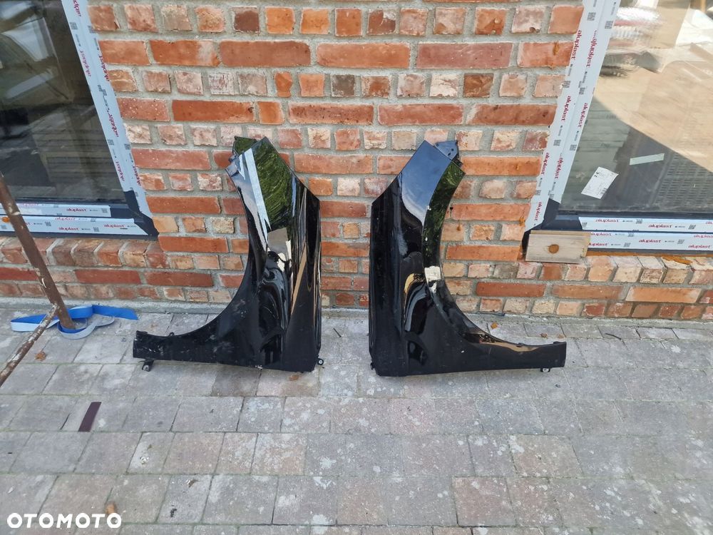 błotnik przedni lewy lub prawy mitsubishi colt 2023 - 1