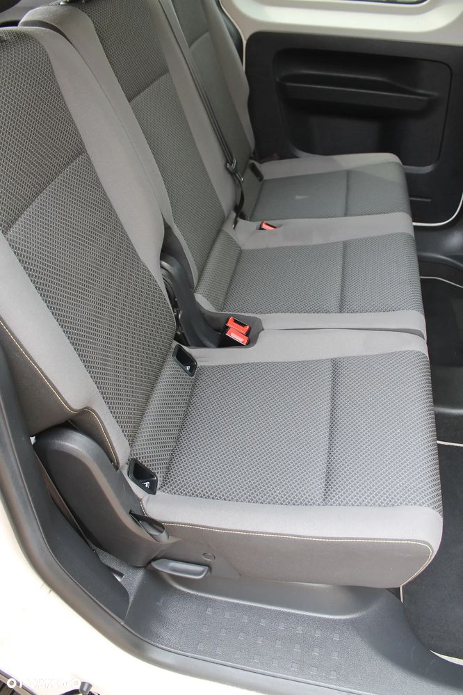 Volkswagen Caddy 1.4 TSI Highline DSG - 32