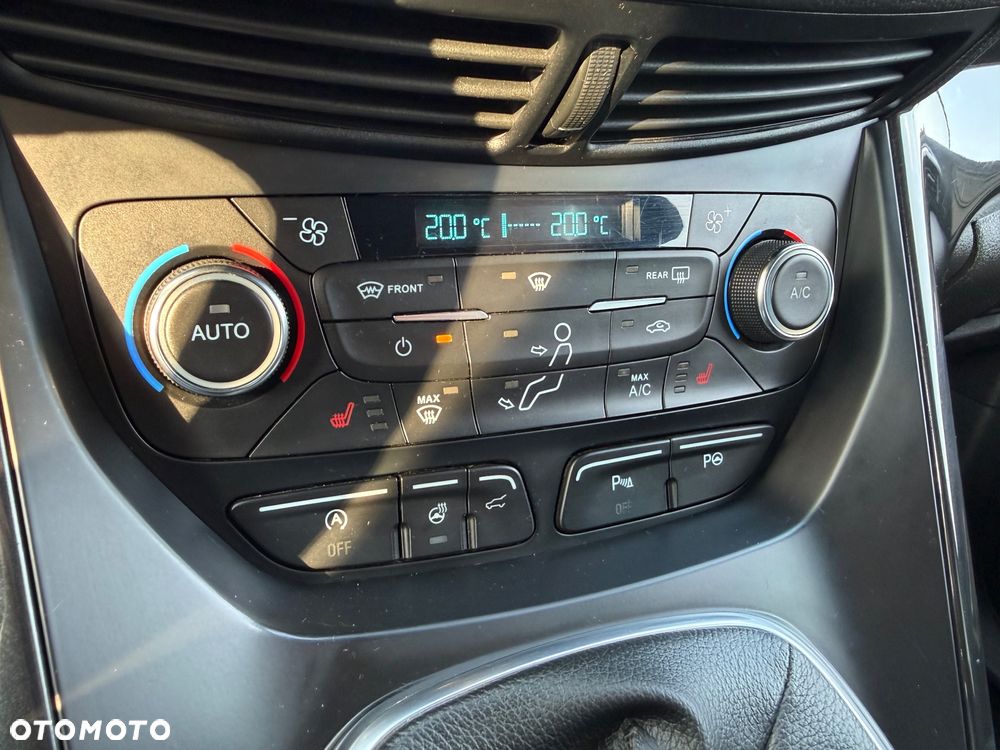 Ford Kuga 1.5 EcoBoost 2x4 ST-Line - 19