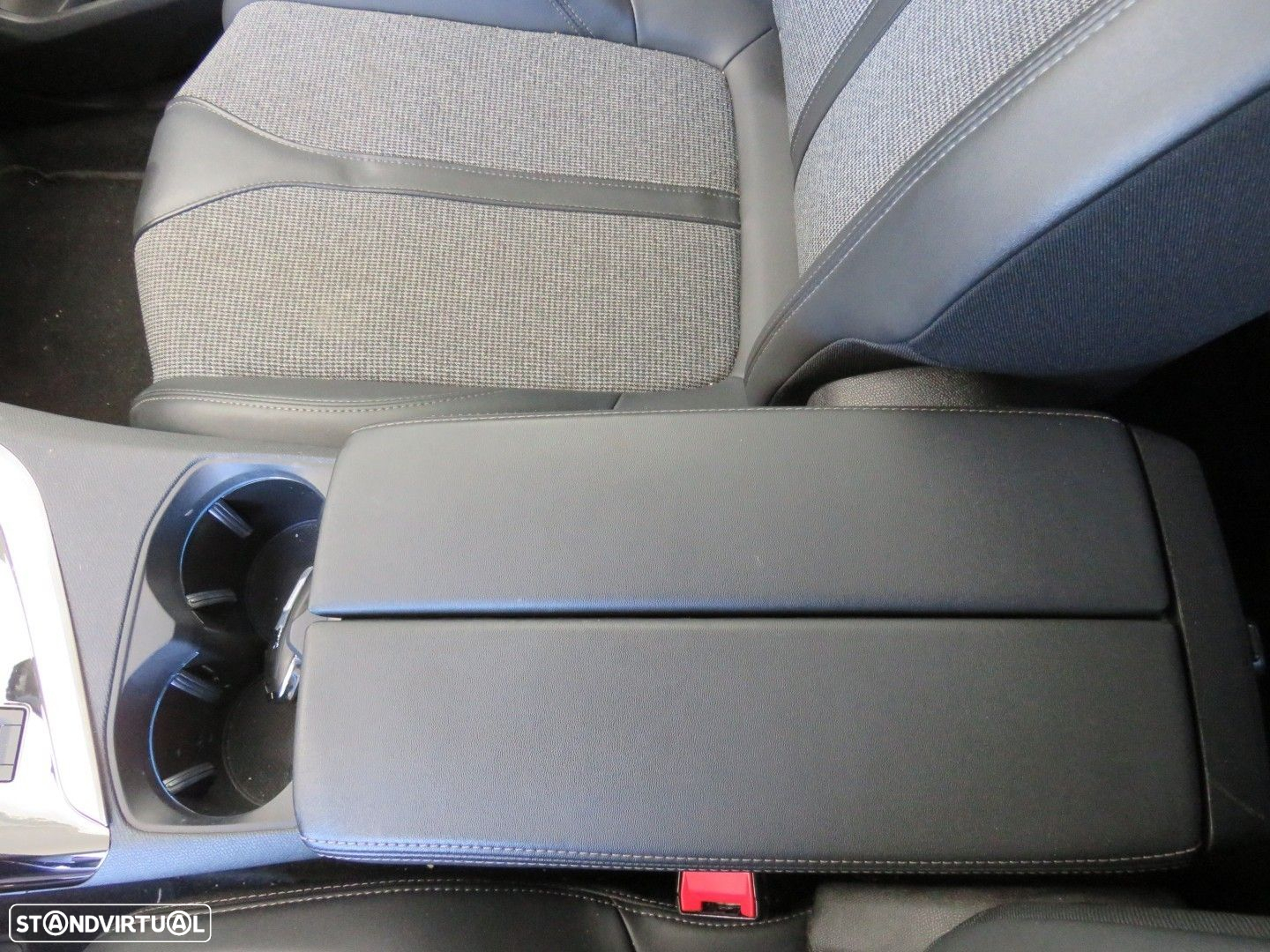 Peugeot 3008 1.5 BlueHDi Allure EAT8 - 15