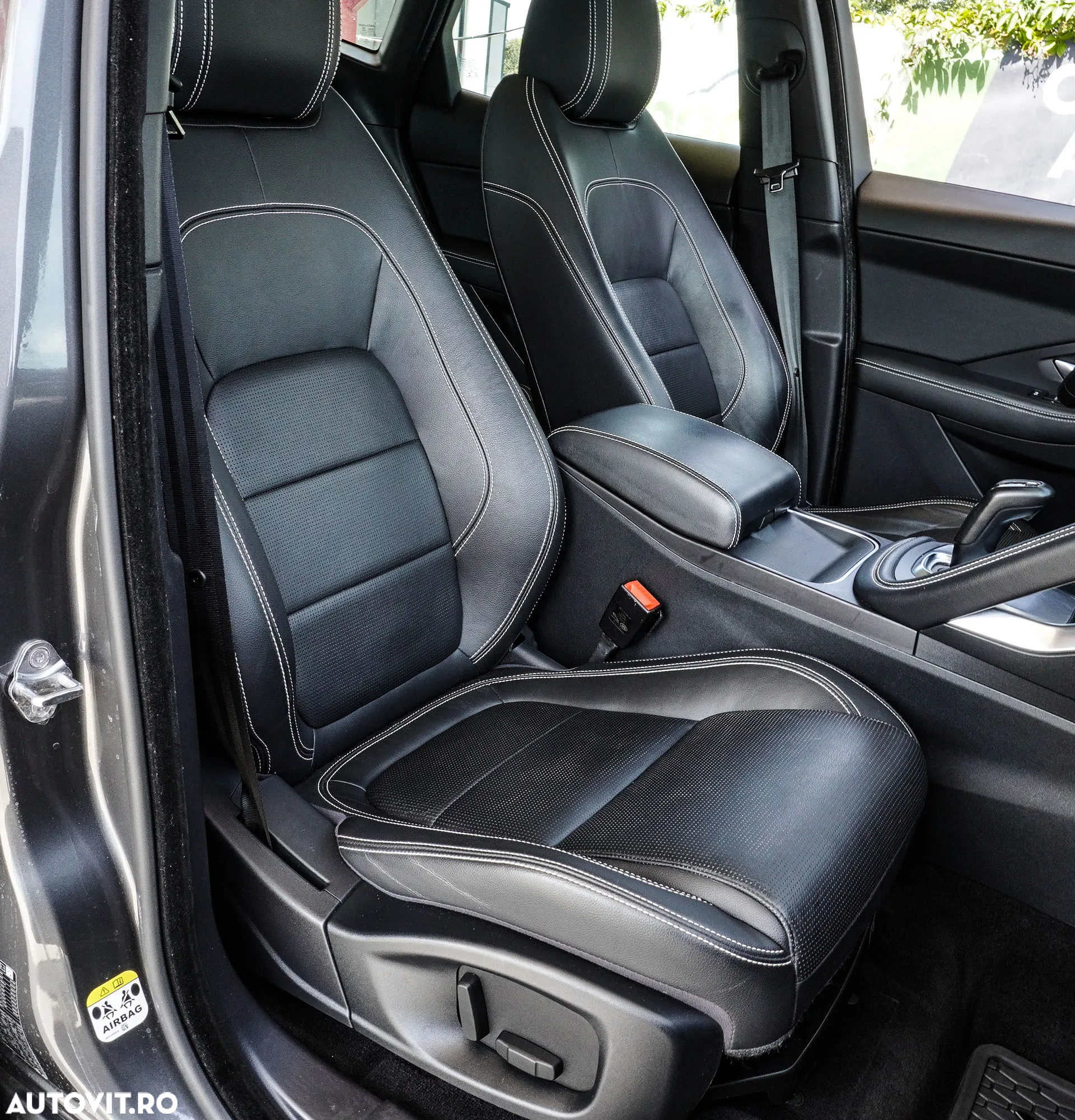 Jaguar E-Pace D150 AWD R-Dynamic S - 15