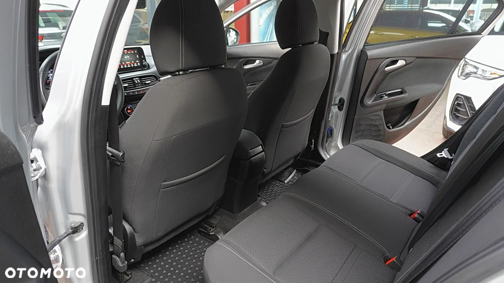 Fiat Tipo 1.4 16v Lounge EU6d - 16