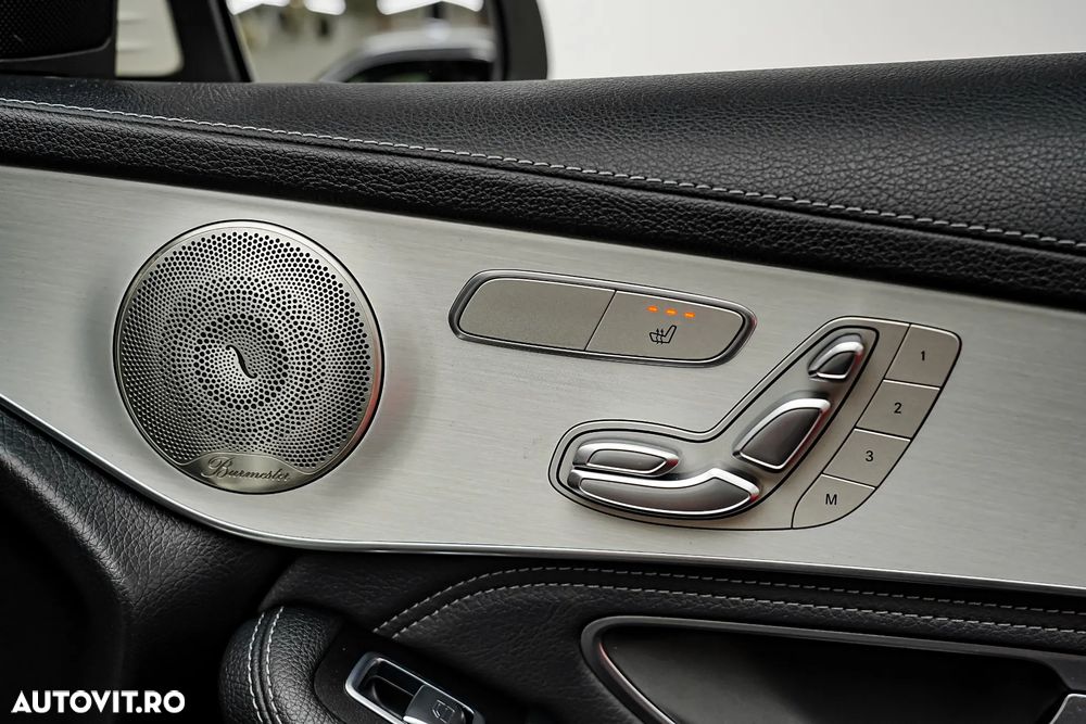 Mercedes-Benz GLC 300 e 4Matic 9G-TRONIC AMG Line - 30