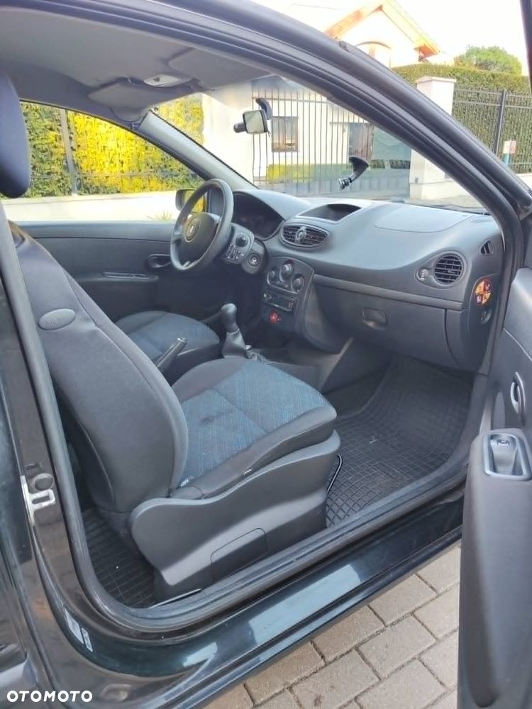 Renault Clio - 6