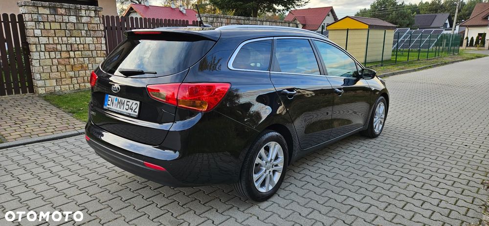 Kia Ceed - 4