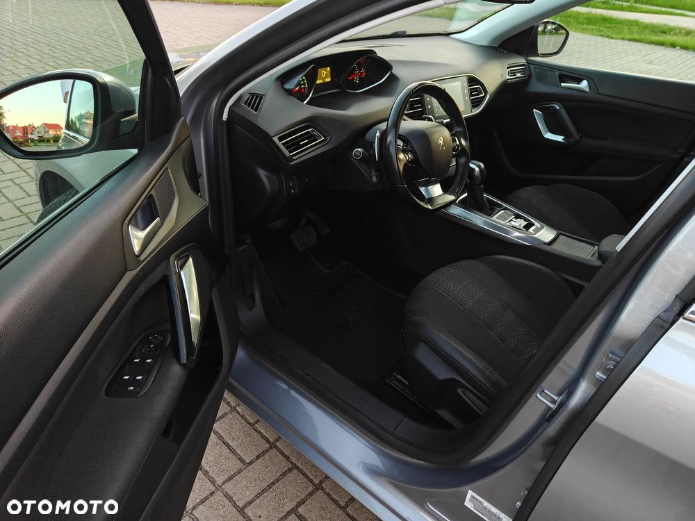 Peugeot 308 1.5 BlueHDi Allure S&S EAT6 - 12