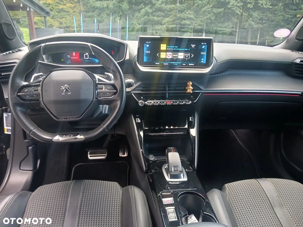 Peugeot 2008 PureTech 130 EAT8 GT - 20