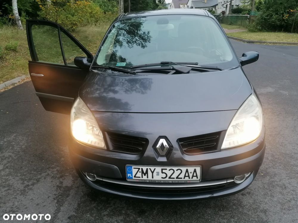 Renault Scenic - 17