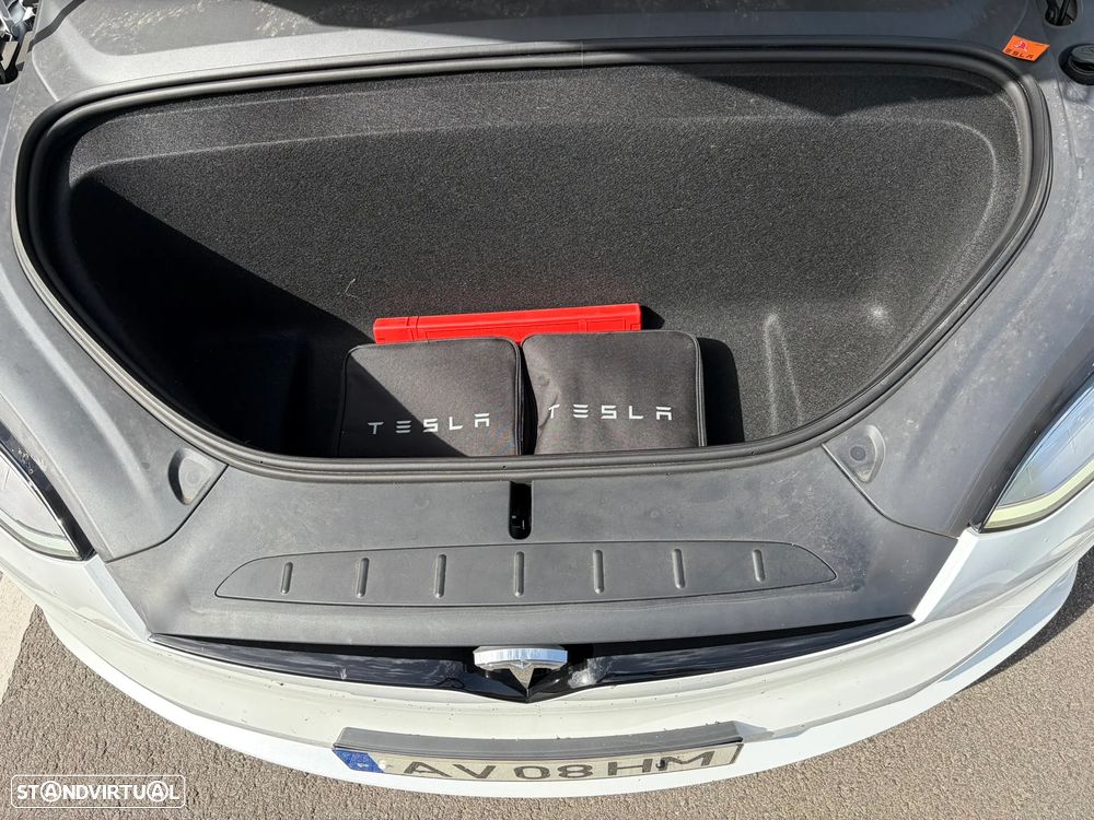 Tesla Model X Plaid AWD - 13