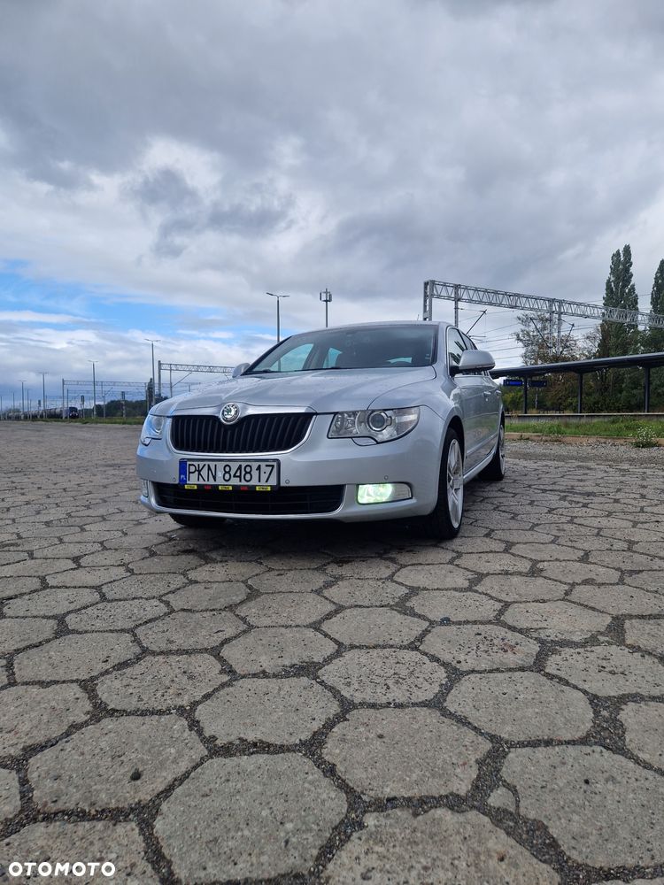 Skoda Superb 2.0 TDI Comfort DSG - 3