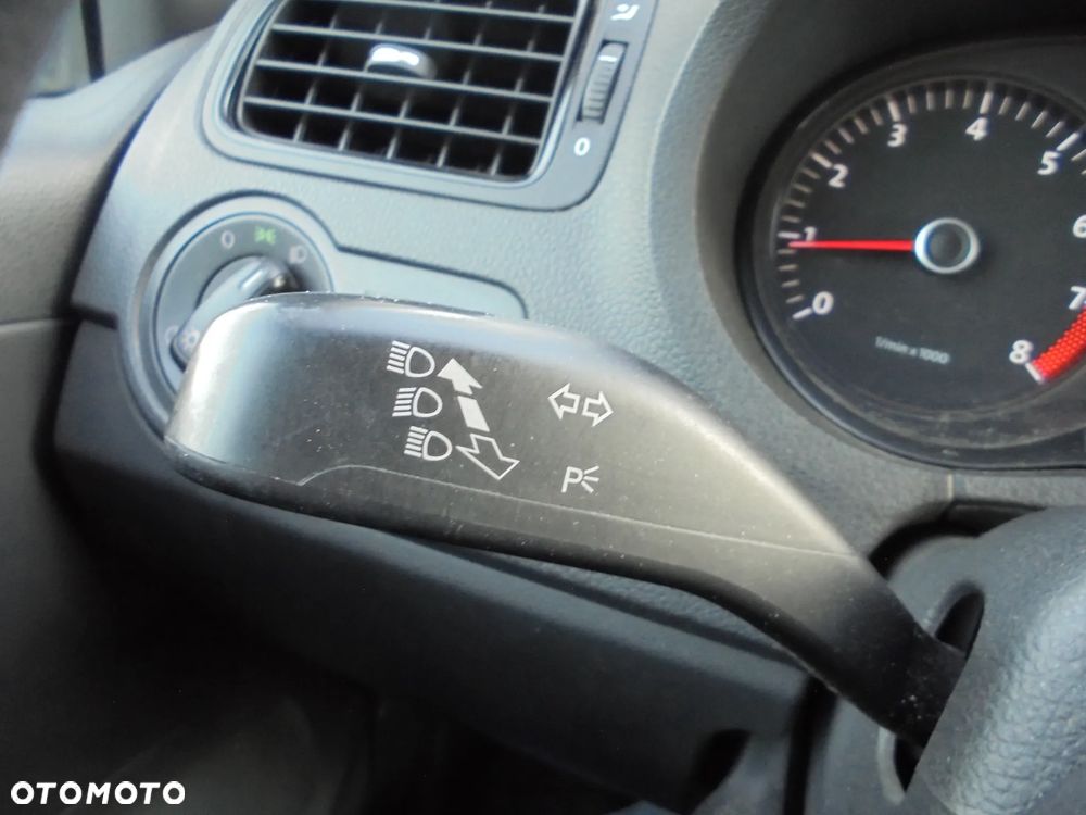 Volkswagen Polo 1.2 Comfortline - 31