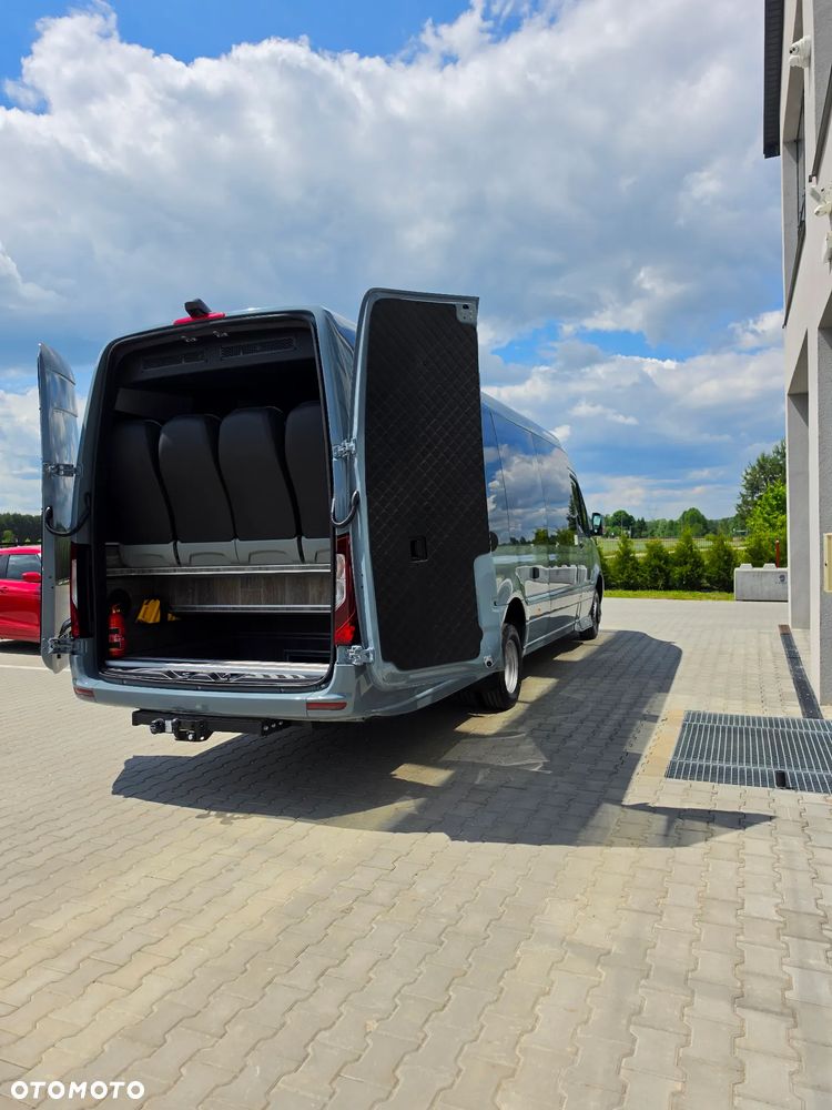 Mercedes-Benz Sprinter 519 - 7