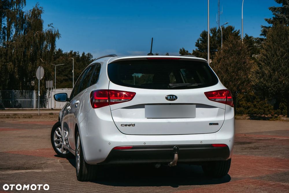 Kia Ceed 1.4 L - 13