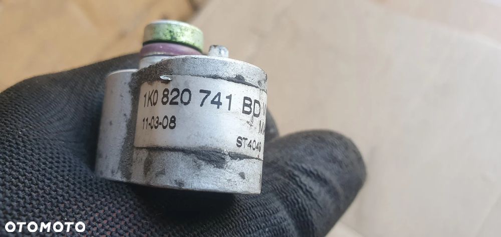 Rurka przewód klimatyzacji klimy VW Golf V 2.0 SDI 1K0820741BD - 11