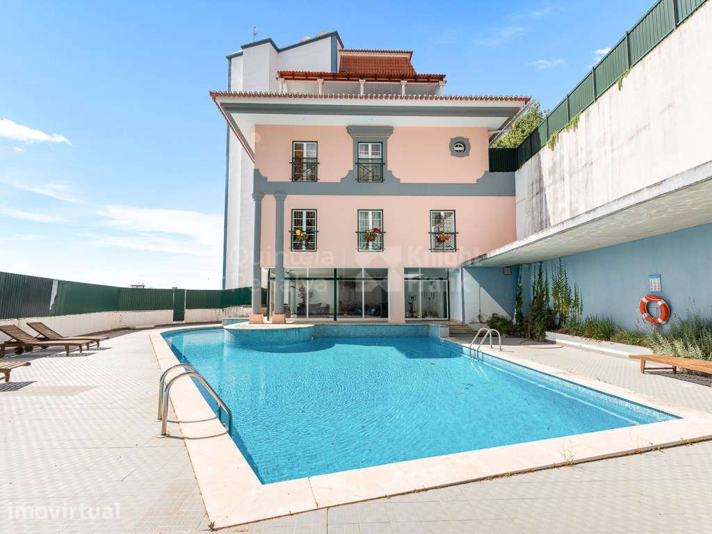 Apartamento T0+2 em condomínio com piscina no Monte Estoril - Grande imagem: 2/34