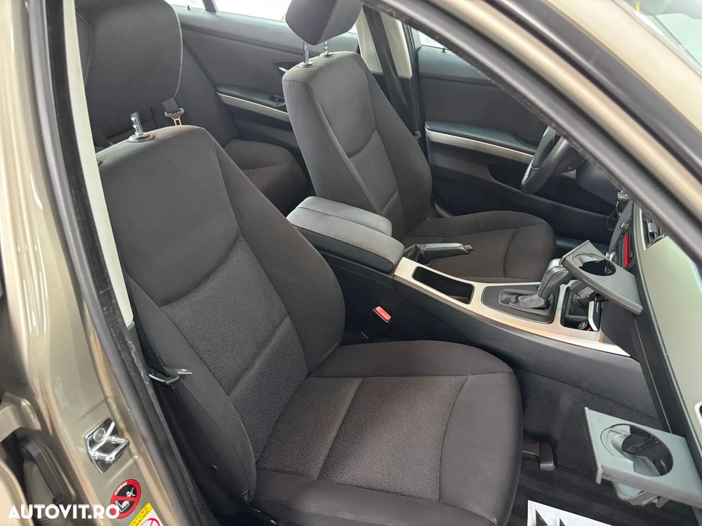 BMW Seria 3 318i Aut. Edition Exclusive - 11