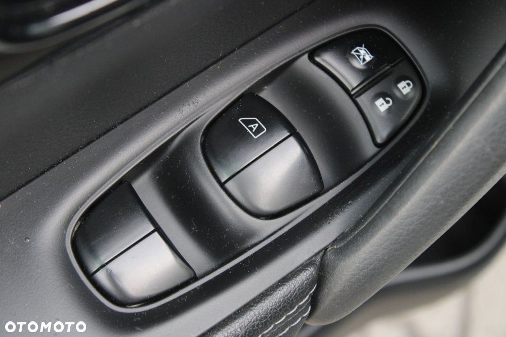 Nissan Qashqai - 23