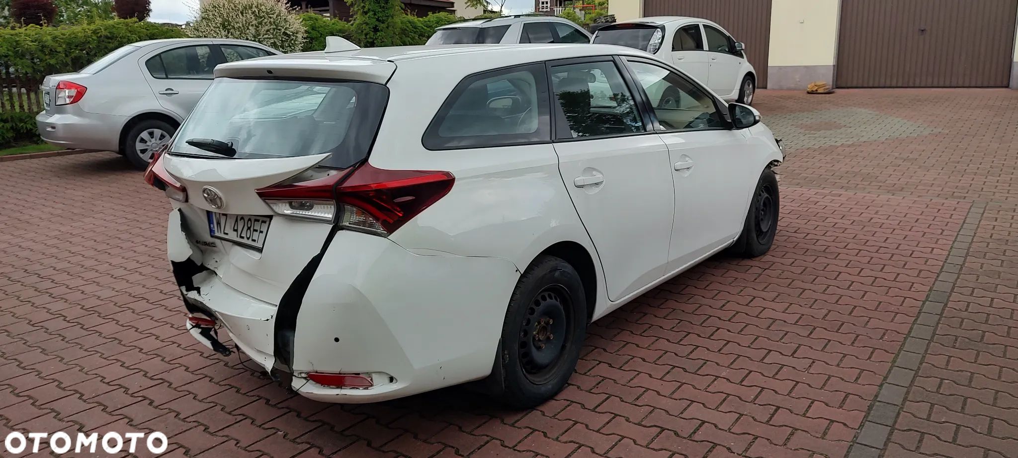 Toyota Auris 1.4 D-4D Dynamic - 1