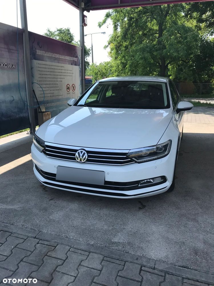 Volkswagen Passat 1.8 TSI BMT Comfortline - 1