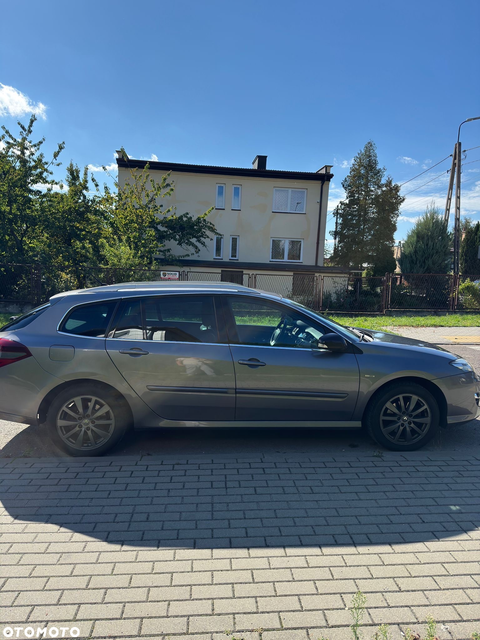 Renault Laguna 2.0 dCi Bose Edition - 8