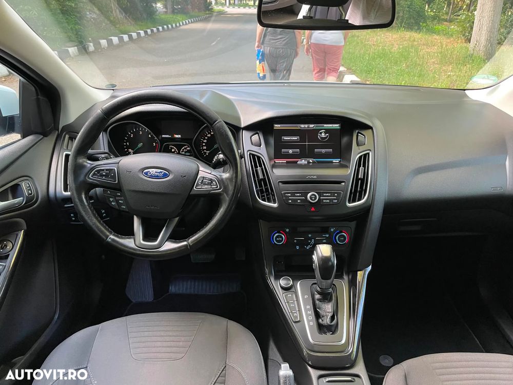 Ford Focus 1.5 TDCi Powershift Titanium - 5