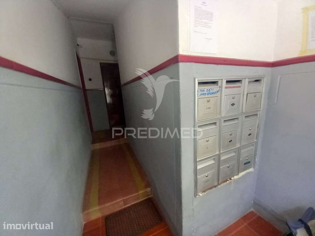 T1 Remodelado na Baixa da Banheira - Grande imagem: 2/19
