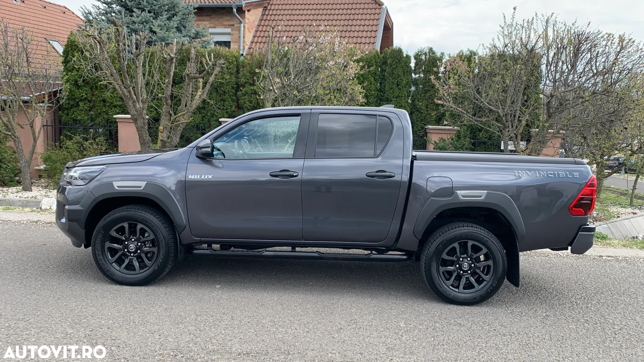 Toyota Hilux 2.8D 204CP 4x4 Double Cab AT Invincible Color Edition - 5