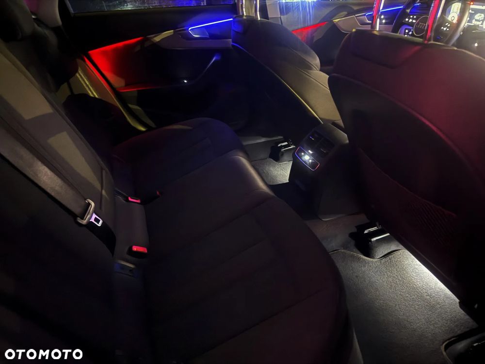 Audi A4 Limousine 35 TFSI mHEV Advanced S tronic - 17