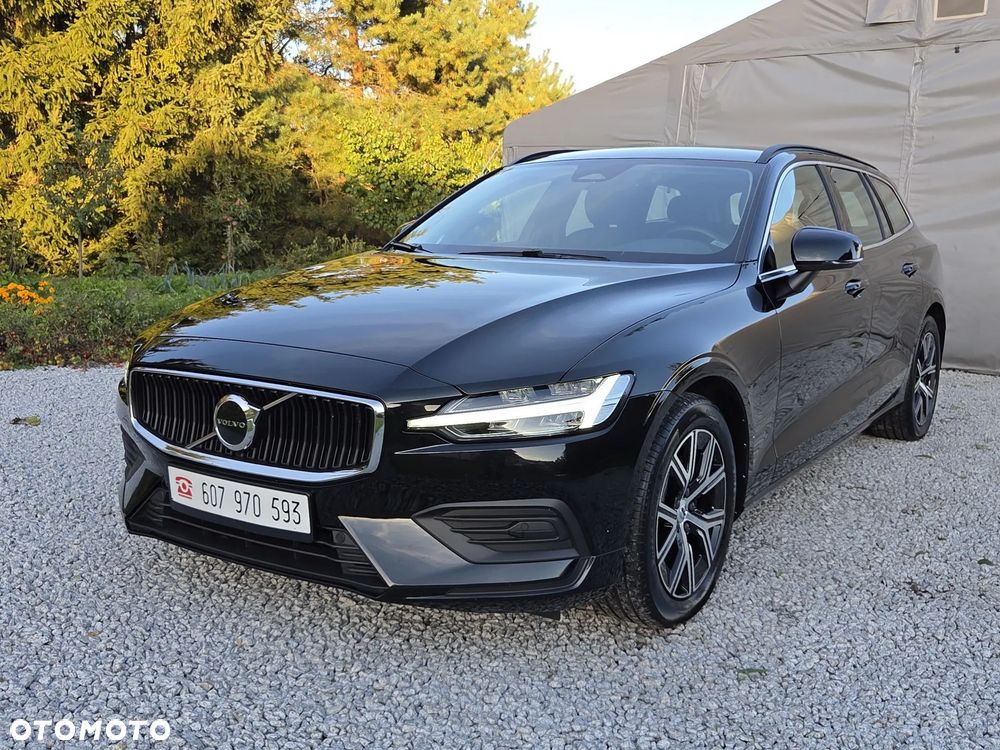 Volvo V60 B3 B DKG Momentum Pro - 24