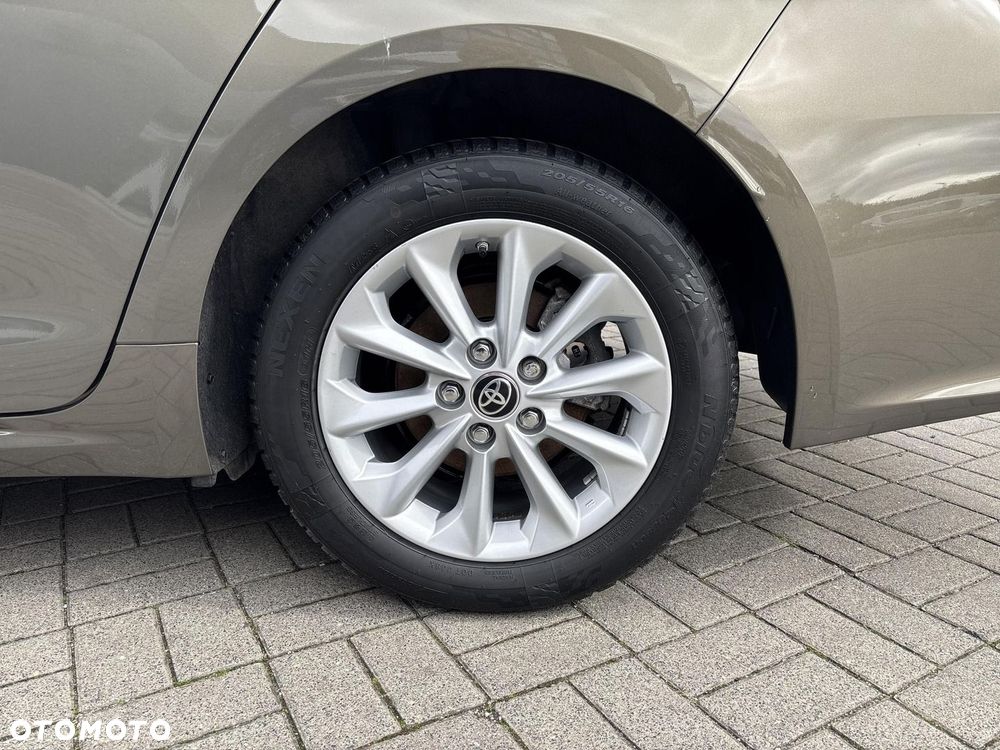 Toyota Corolla - 23