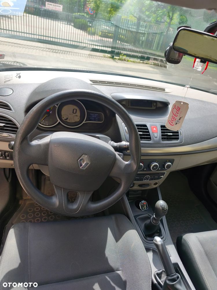 Renault Megane 1.6 16V 110 Dynamique - 12