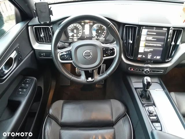 Volvo XC 60 D4 R-Design - 6