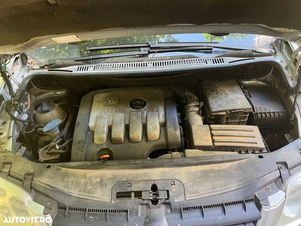 Dezmembrez VW Volkswagen Touran 2005 gri argintiu 2.0 TDI 7 locuri - 5