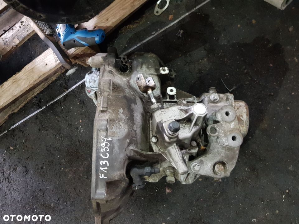 skrzynia corsa c 1.2 16 v f13c394 - 1