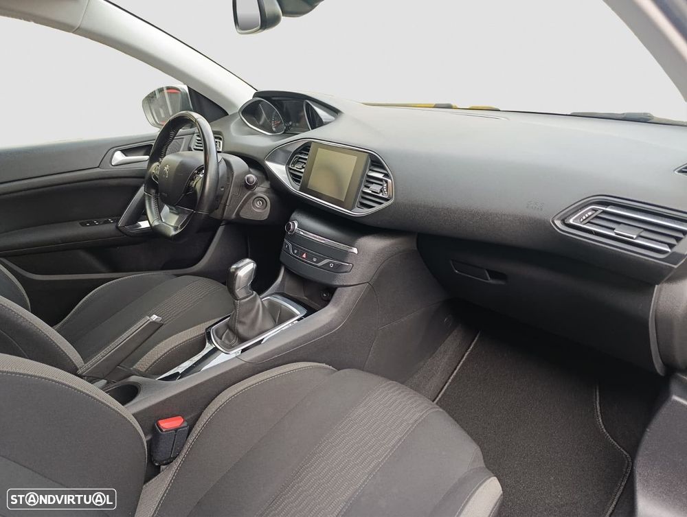 Peugeot 308 SW 1.2 PureTech Style - 8