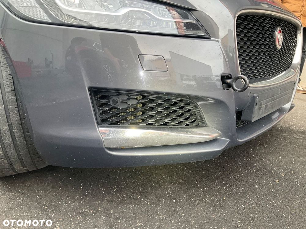 Jaguar XF 30d Prestige - 21