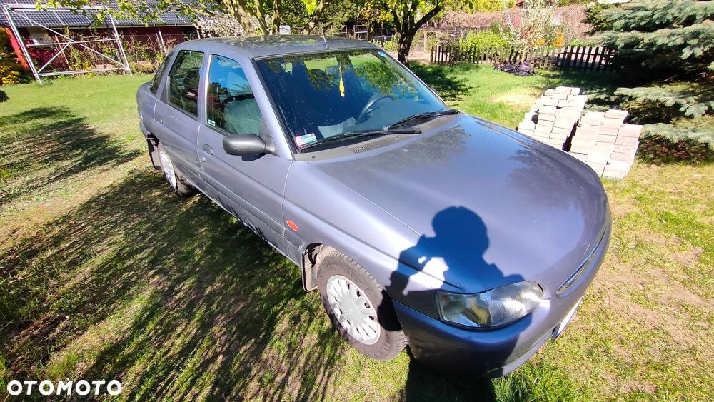 Ford Escort 1.6 CL - 2