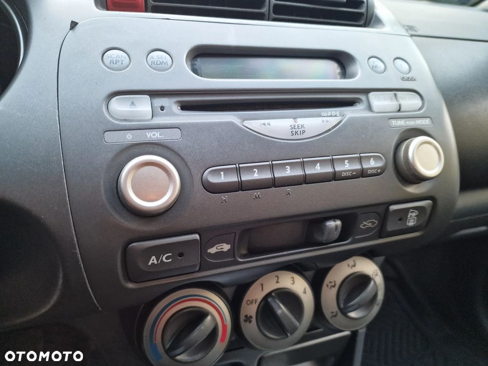 Honda City 1.4 Comfort - 17