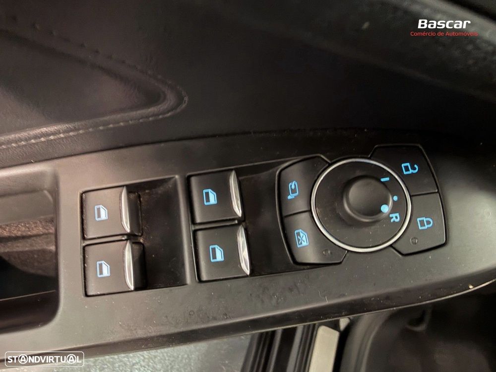 Ford Focus 1.0 EcoBoost MHEV ST-Line - 31